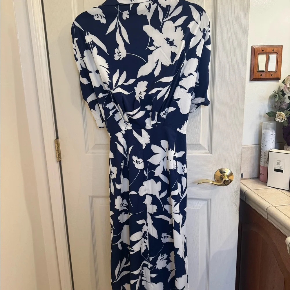 Fashion Nova Navy and White Floral Dress - Picture 6 of 9